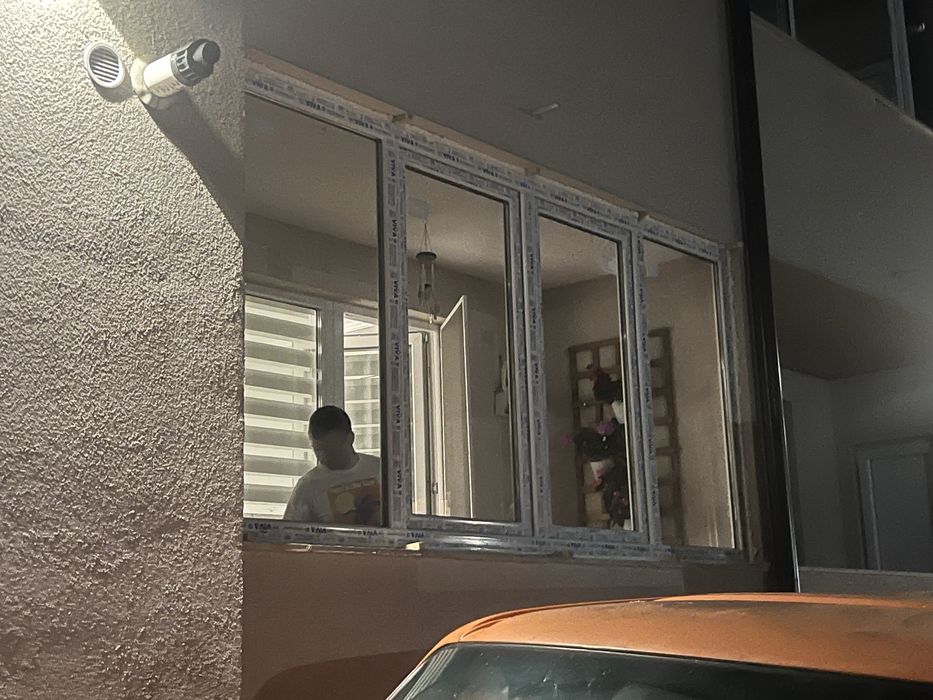 Vand geamuri si usi termopan, reparatii, montaje