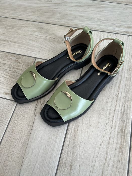 Sandale din piele naturala, marimea 38, verzi, noi