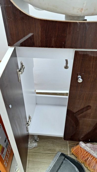 Vand set mobilier de baie