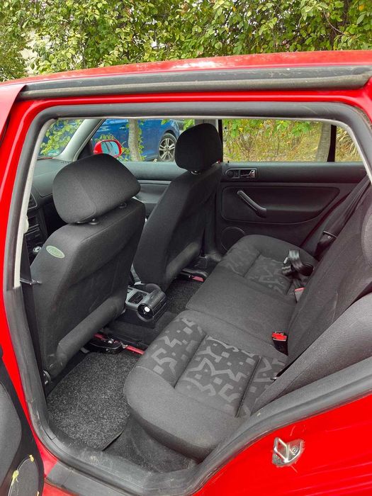 VOLKSWAGEN Golf 2000 — imagine 3