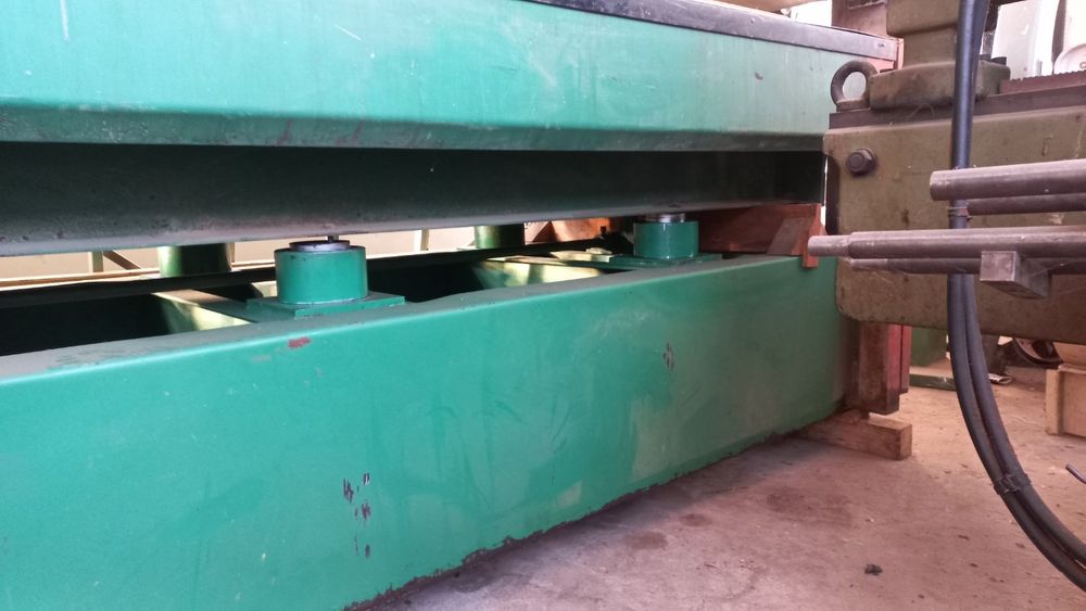 топла преса за врати и фурнир 3000мм.x 1300мм.