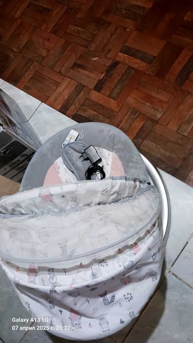 Люлка MONI с 12 мелодии