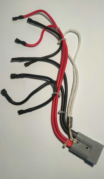 Кабел за пакет батерии на APC-RBC12, цената е с вкл. ДДС