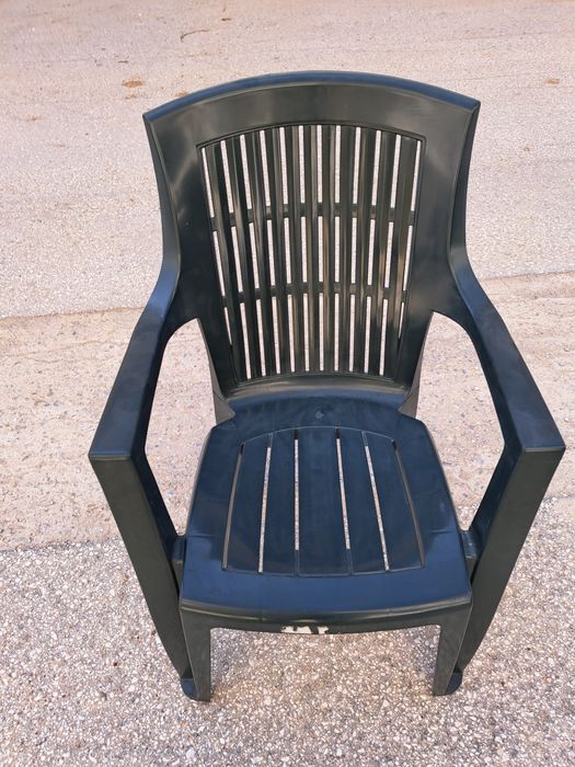 Пластмасови градински столове - тъмно зелени