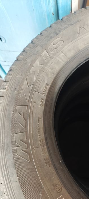 Продам резину Maxxis зима