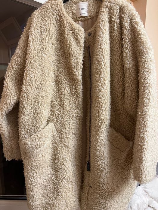 Mango бежово палто