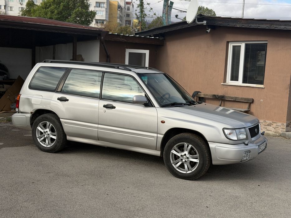 Subaru Forester - на части