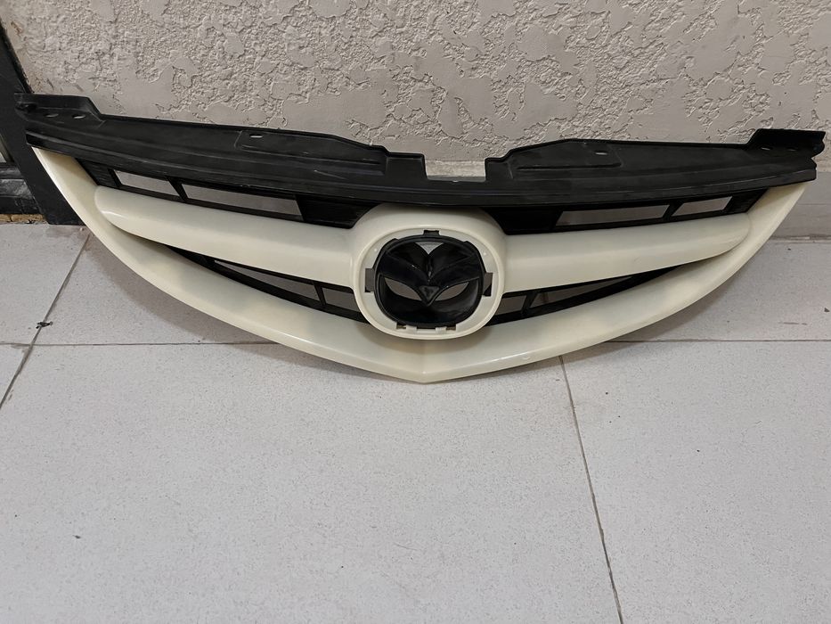 Решетка радиатора  для мазда 6