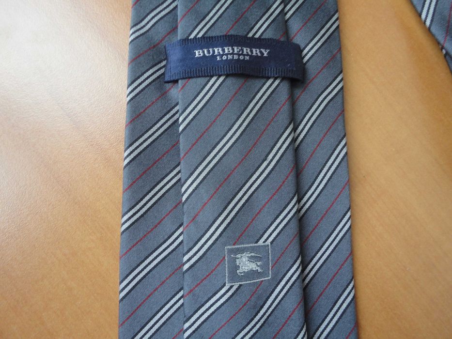 Burberry*нова оригинална вратовръзка