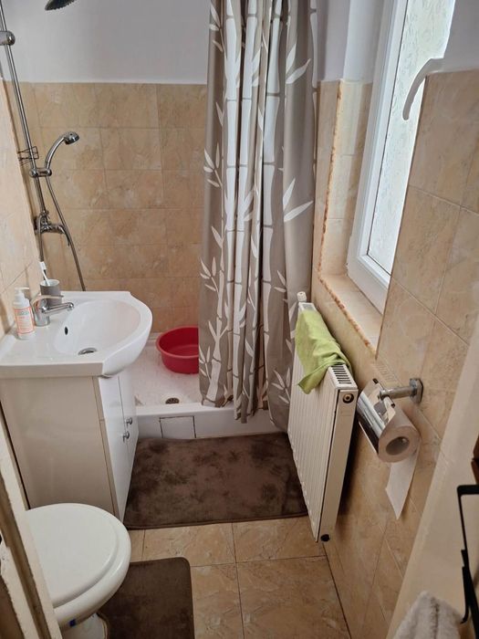 Vand apartament 2 camere etajul 1