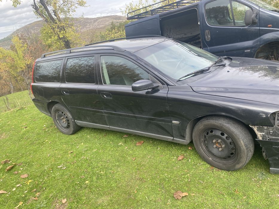 Volvo V70 2006г 2.4 140кс