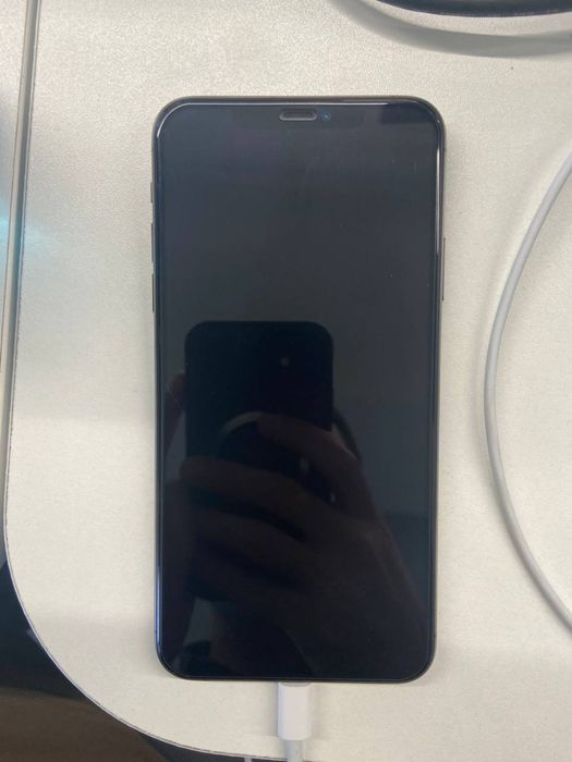 Iphone 11 pro max 64gb с коробкой
