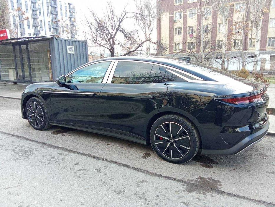 BYD Han 2025 — 4