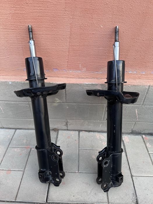 Продам амортизаторы от  kia Rio X Line