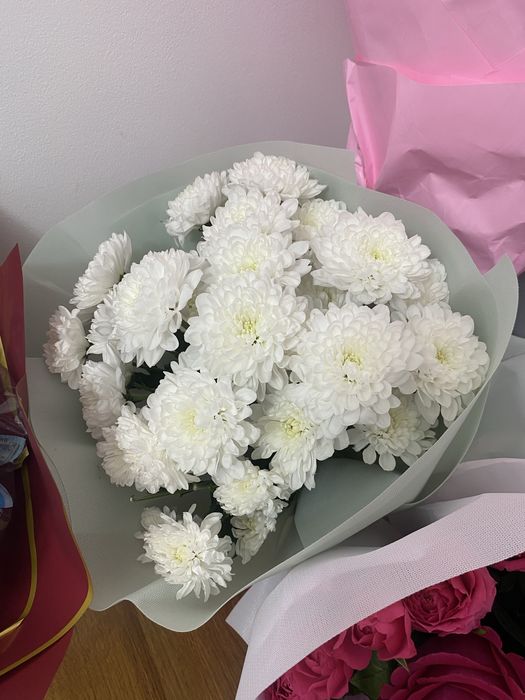 тунде келген гуллер сатылады