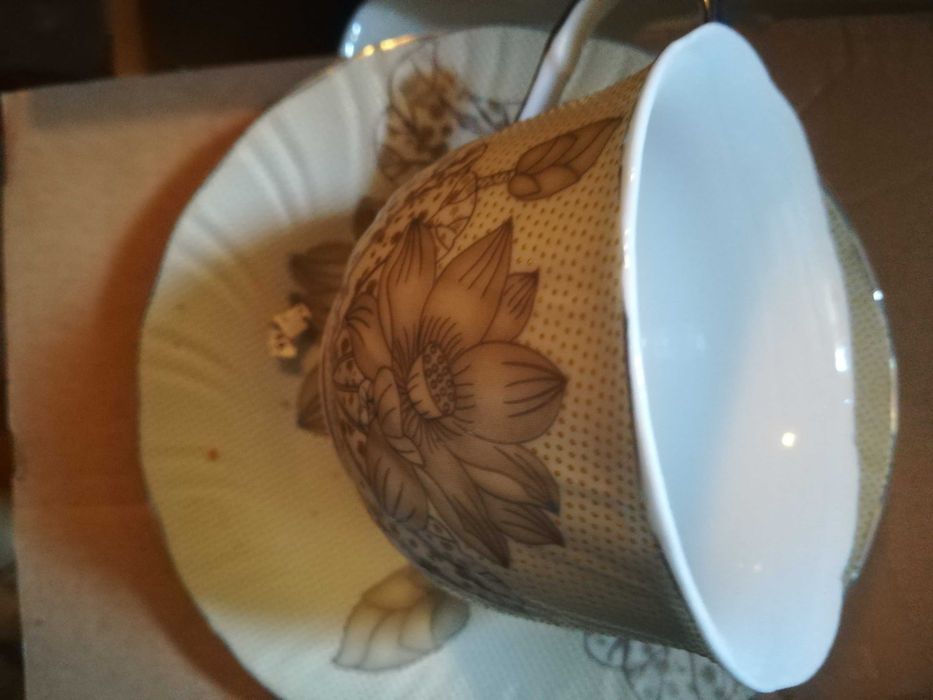 Сервиз порцелан 24части,, 12чаши,чай,кафе,ловджийски мотив, Антиквар