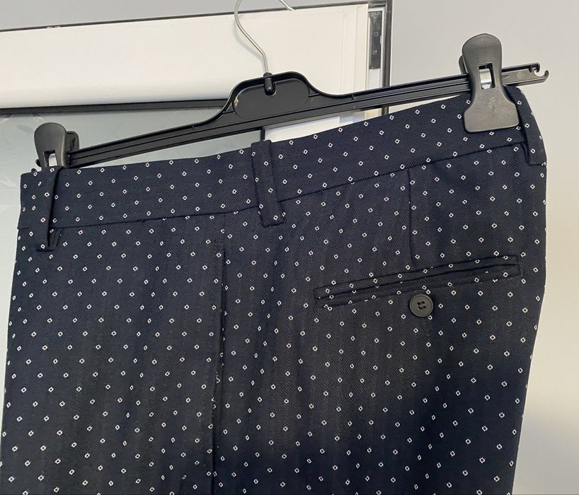 Pantaloni de barbati H&M  slim fit, mar 34/36, bleumarin cu model romb