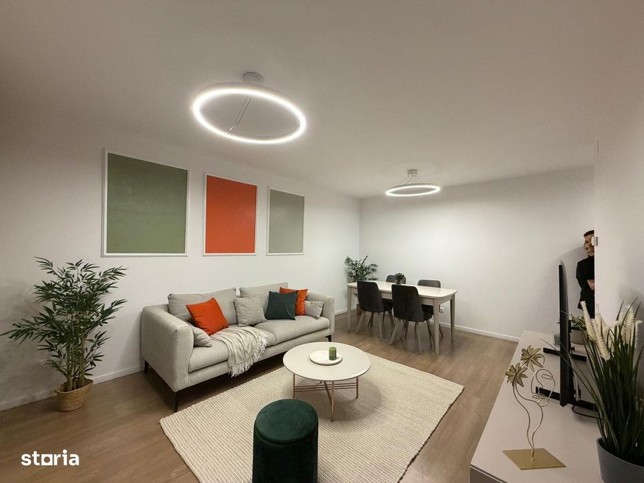 2 camere de inchiriat / parcare inclusa