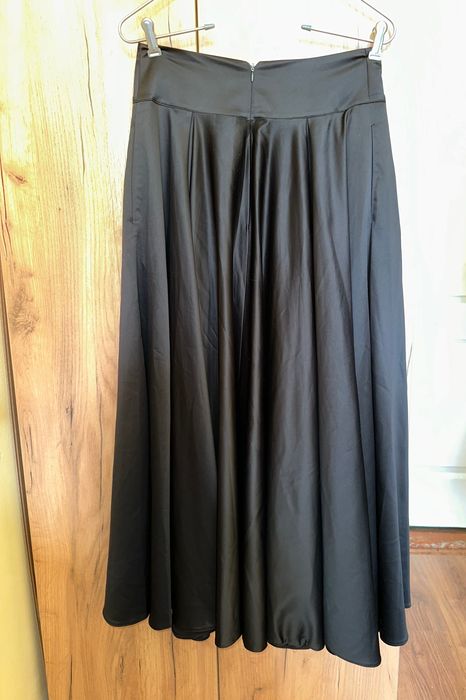 Продам атласную юбку