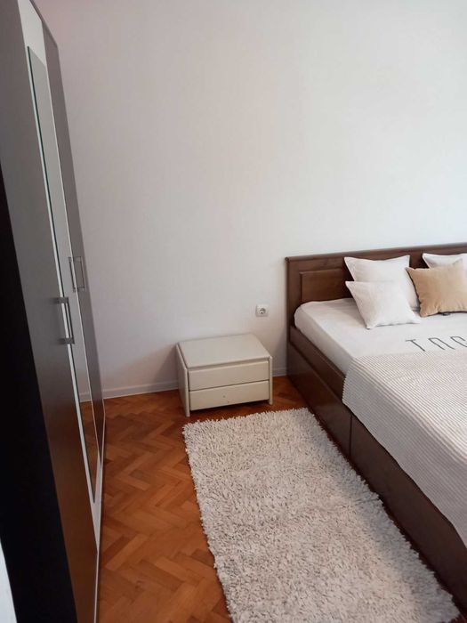 Дава се под наем Двустаен апартамент в Габрово, Център - 70 кв.м за 229.5 € - Снимка #2