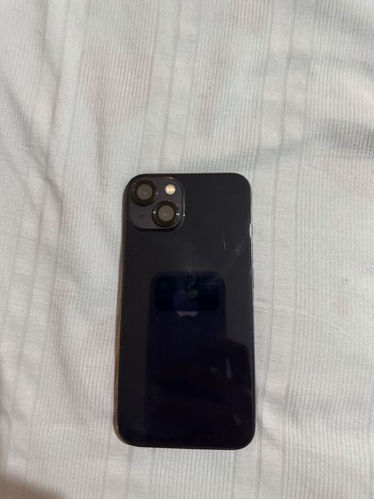 Айфон 13  сатам срочна идеальный