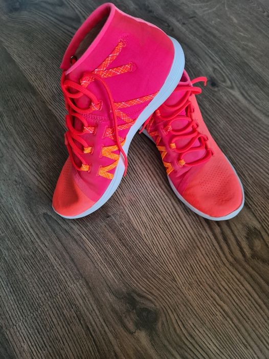 Маратонки under armour 38