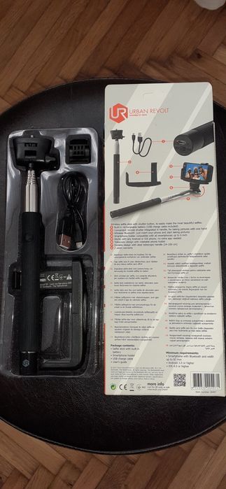 Selfie stick wireless rechargeable URBAN REVOLT, aspect impecabil