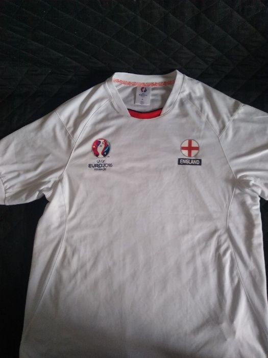 Футболни тениски