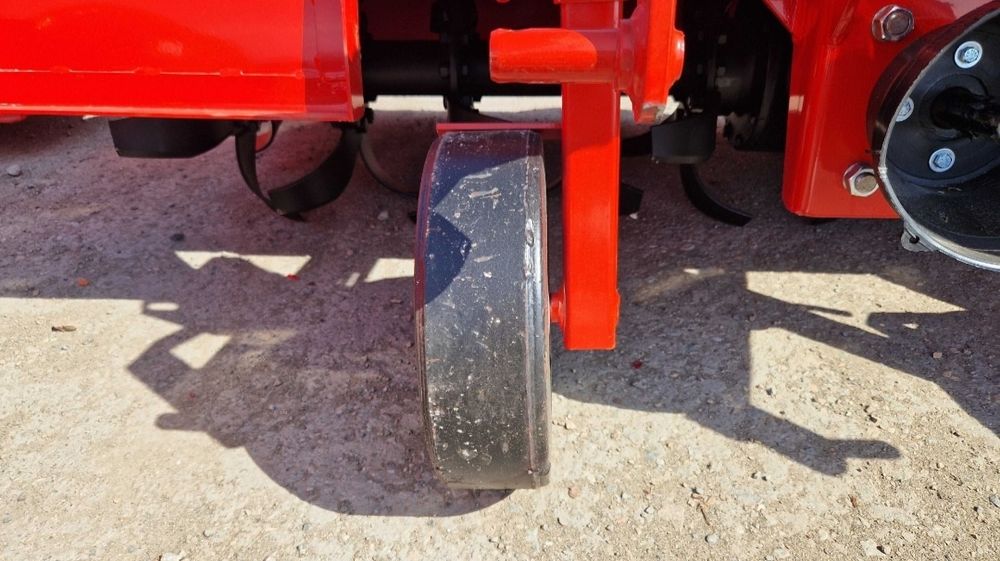 Почвофреза Польша.  LISICKI 2.1м.