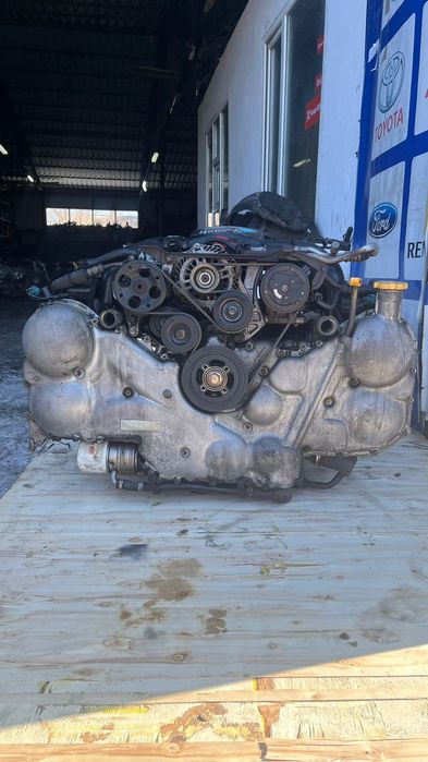 Двигатель EZ30 Subaru Tribeca 3.0 литра;