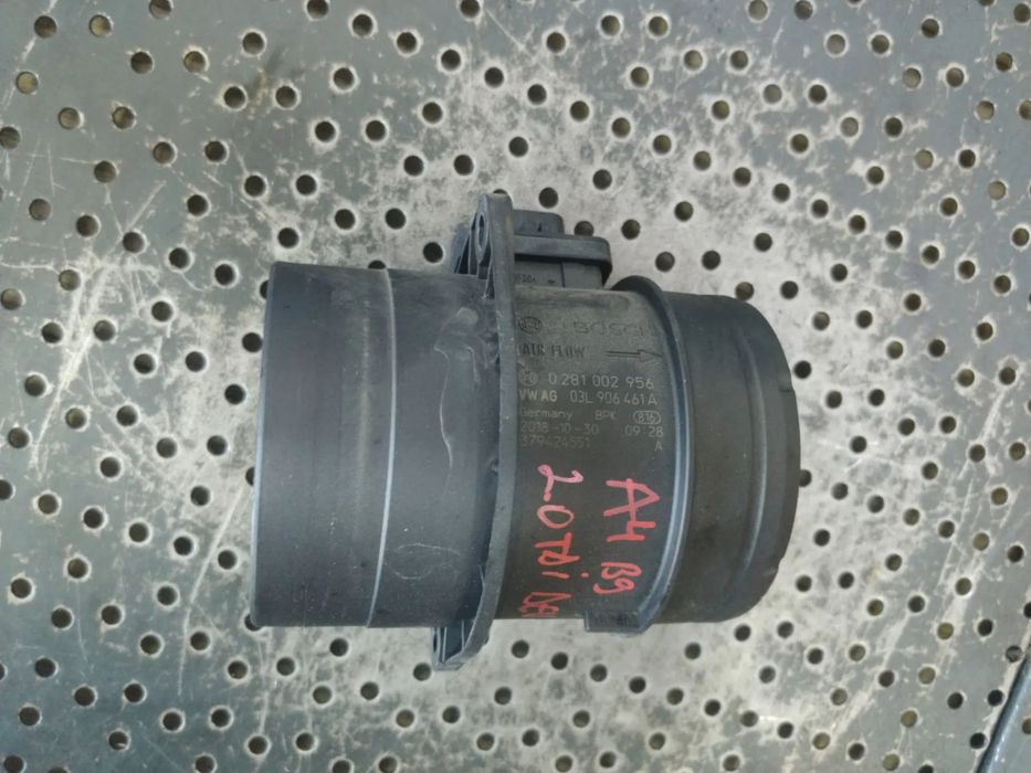 debitmetru aer 2.0 tdi audi a4 b9  q5 8r vw golf 6 5k 0281002956 03l906461a