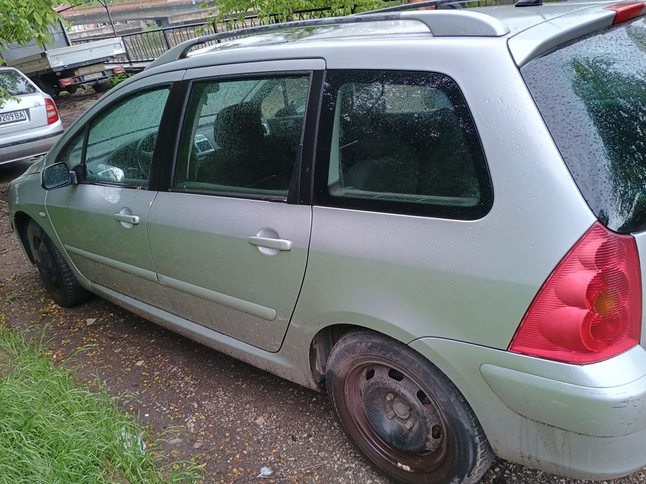 Автомобил Пежо 307 sw
