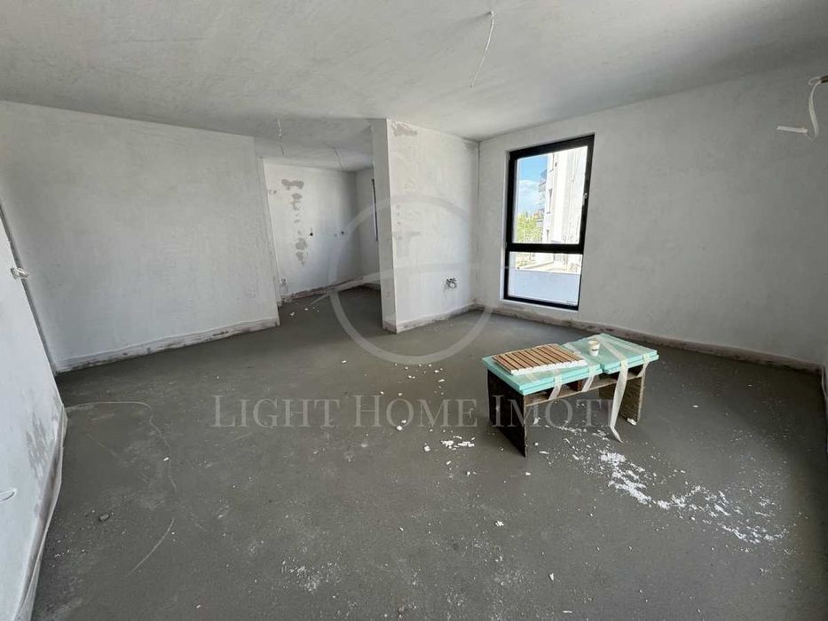 Продава се Тристаен апартамент в Пловдив, Остромила - 114 кв.м за 1294 €/кв.м - Снимка #1