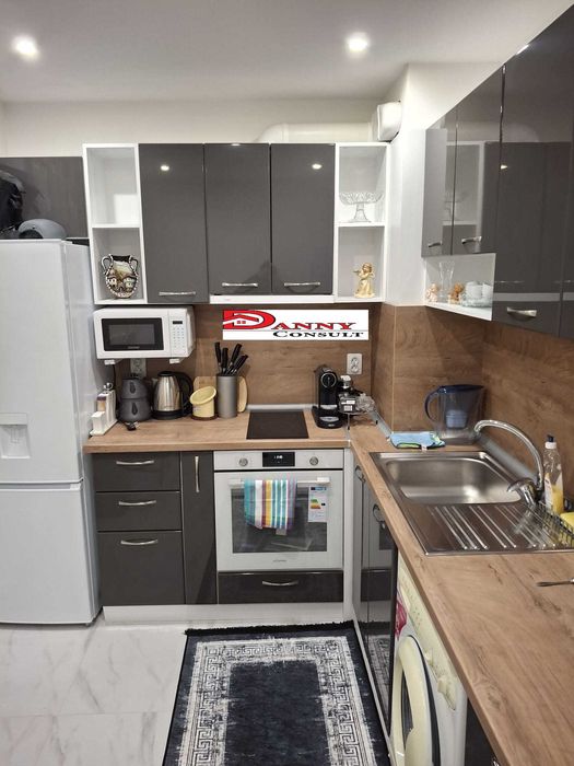 Тристаен, ремонтиран апартамент за продажба - гр. Павликени