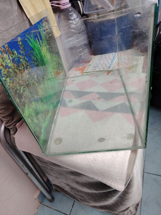 Acvariu 10 litri+corabie