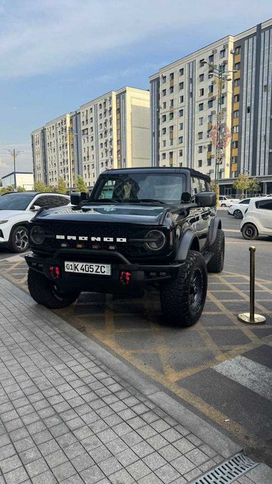 продается Ford Bronco 2022 год. пробег 21000