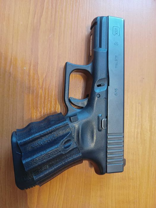 Допълнителна ръкохватка за пистолет Глок-Glock гр. Елин Пелин • OLX.bg
