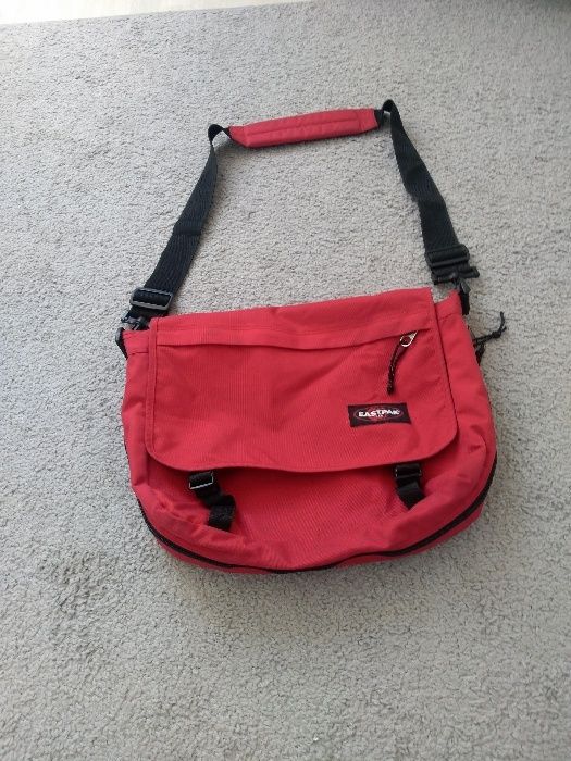 vand geanta EASTPACK sport,produs de calitate import Germania