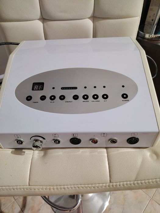 Комбиниран козметичен апарат 5 в 1 DMX- 4005
