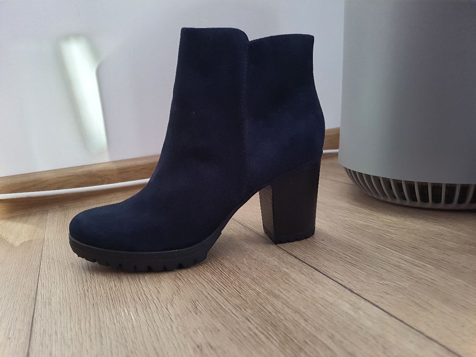 Vând ghete damă Deichmann