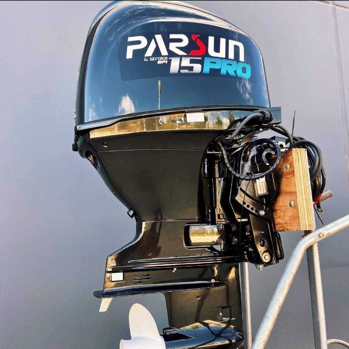 Vând sau schimb motor barca Parsun 15 Pro