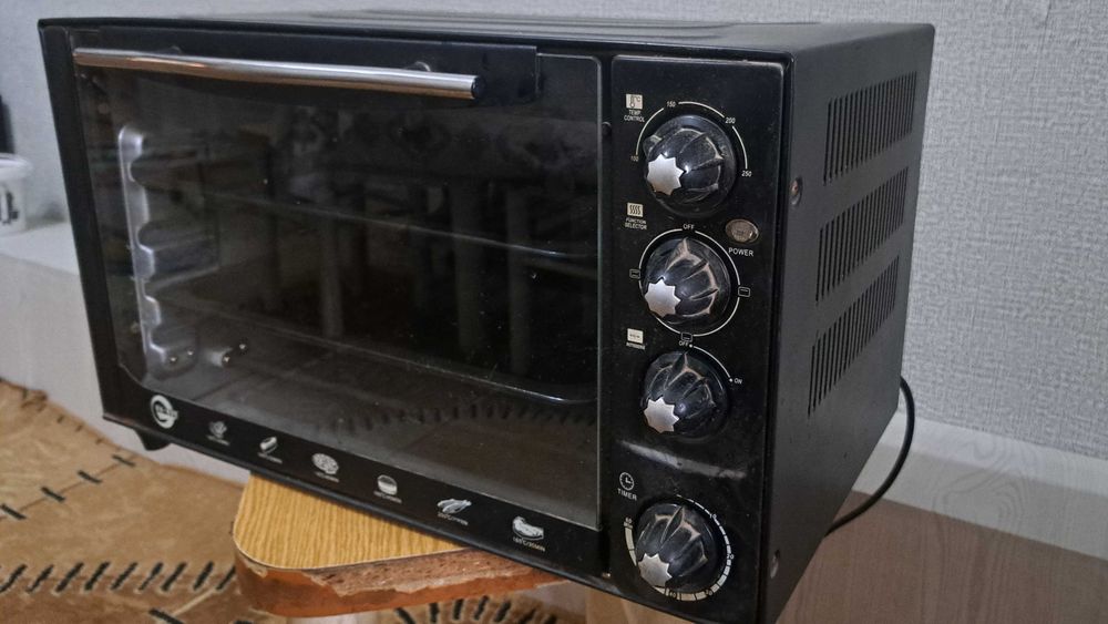 Продаётся мини печь б/у