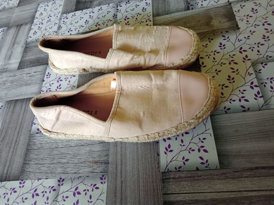 Гуменки за момиче номер 35