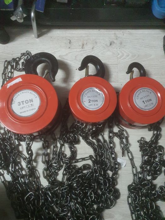 Macara manuală cu lanț 3 m /1T / 2T / 3T .