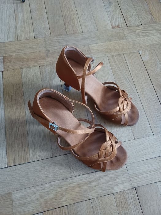 Токчета за латино,спортни танци