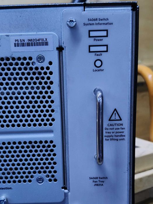 Switch Hp Aruba 5400R zl2, complet echipat, se da cu proba.