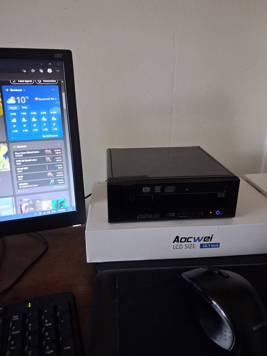 Mini PC i3 ssd + monitor Philips 20 inch i3 SSD
