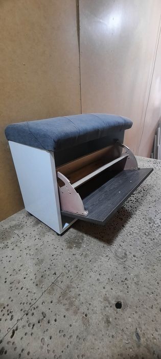 Продам пуфики на прихожий.