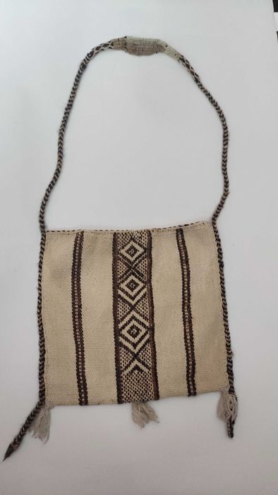 Вълнена престилка и торбичка в етно стил