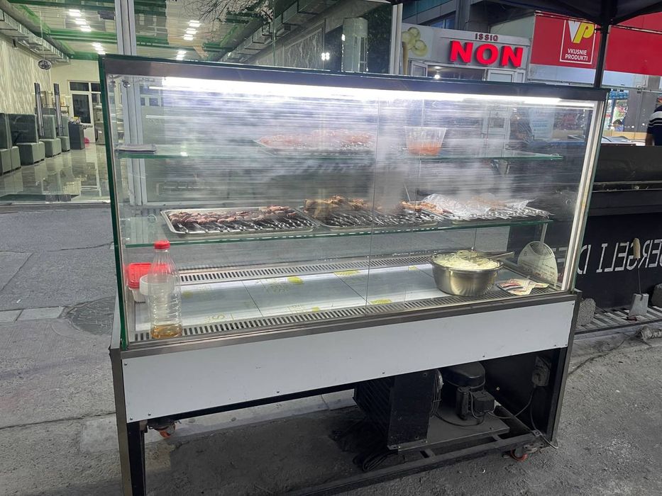 Халадилник ветрина